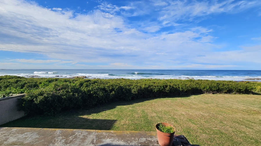 5 Bedroom Property for Sale in Jongensfontein Western Cape